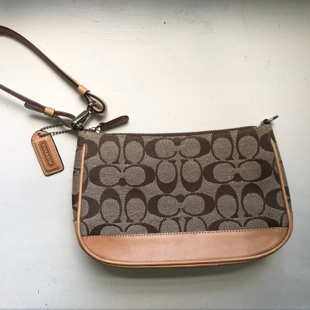NWOT Coach Early 2000's Fabric Handbag (H22-6094)